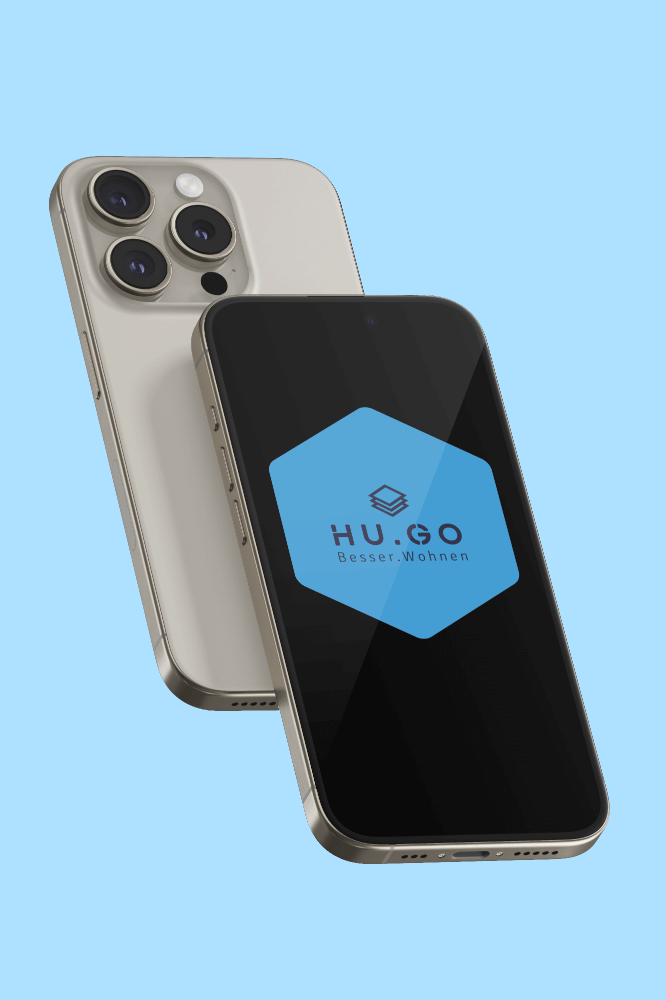 http://Smartphone%20mit%20dem%20Logo%20von%20HUGO%20Besser.Wohnen%20auf%20dem%20Bildschirm,%20vor%20einem%20blauen%20Hintergrund.%20Ideal%20für%20die%20Präsentation%20von%20Wohn-%20und%20Lifestyle-Lösungen.